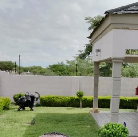 Lee Bed & Breakfast Francistown Exterior foto